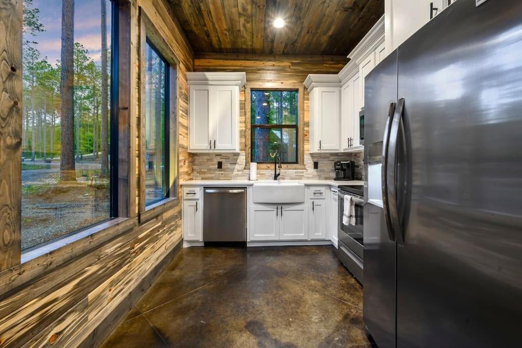Brand New Luxury 2 Bedroom With Loft And Spa Sleeps 10 Broken Bow Bagian luar foto